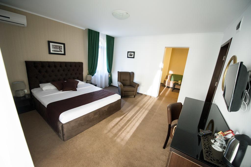 Coquette Villa Mamaia Nord Navodari Phòng bức ảnh